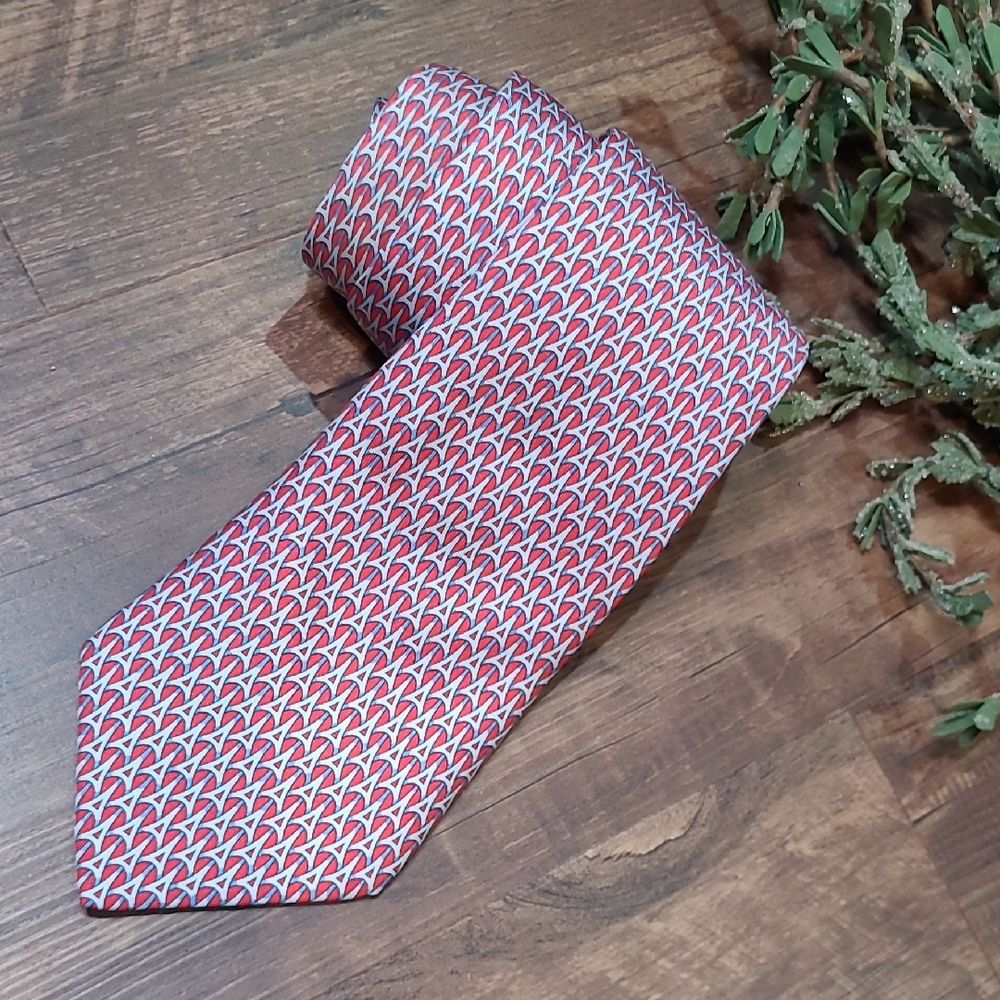 Hermes Red and White Patterned Tie